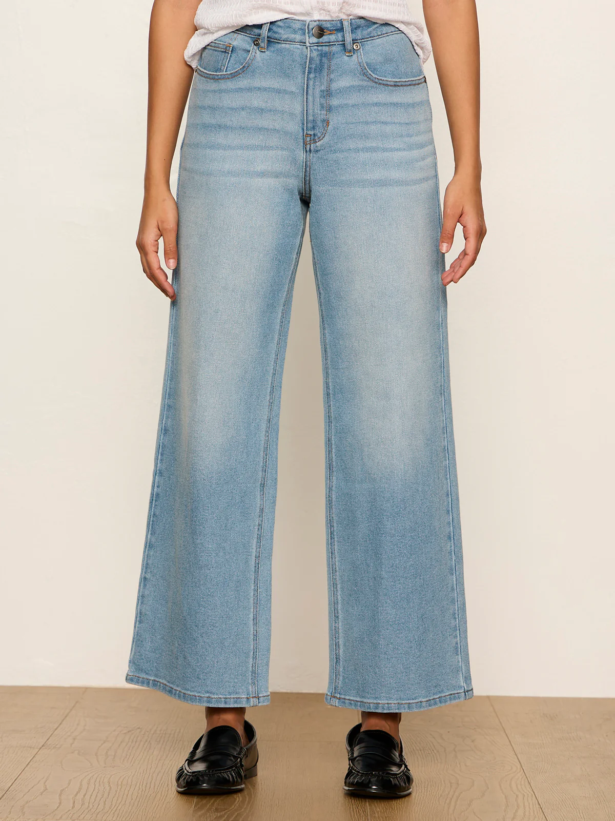 Ekara Crop Jean Light Wash - Image 5