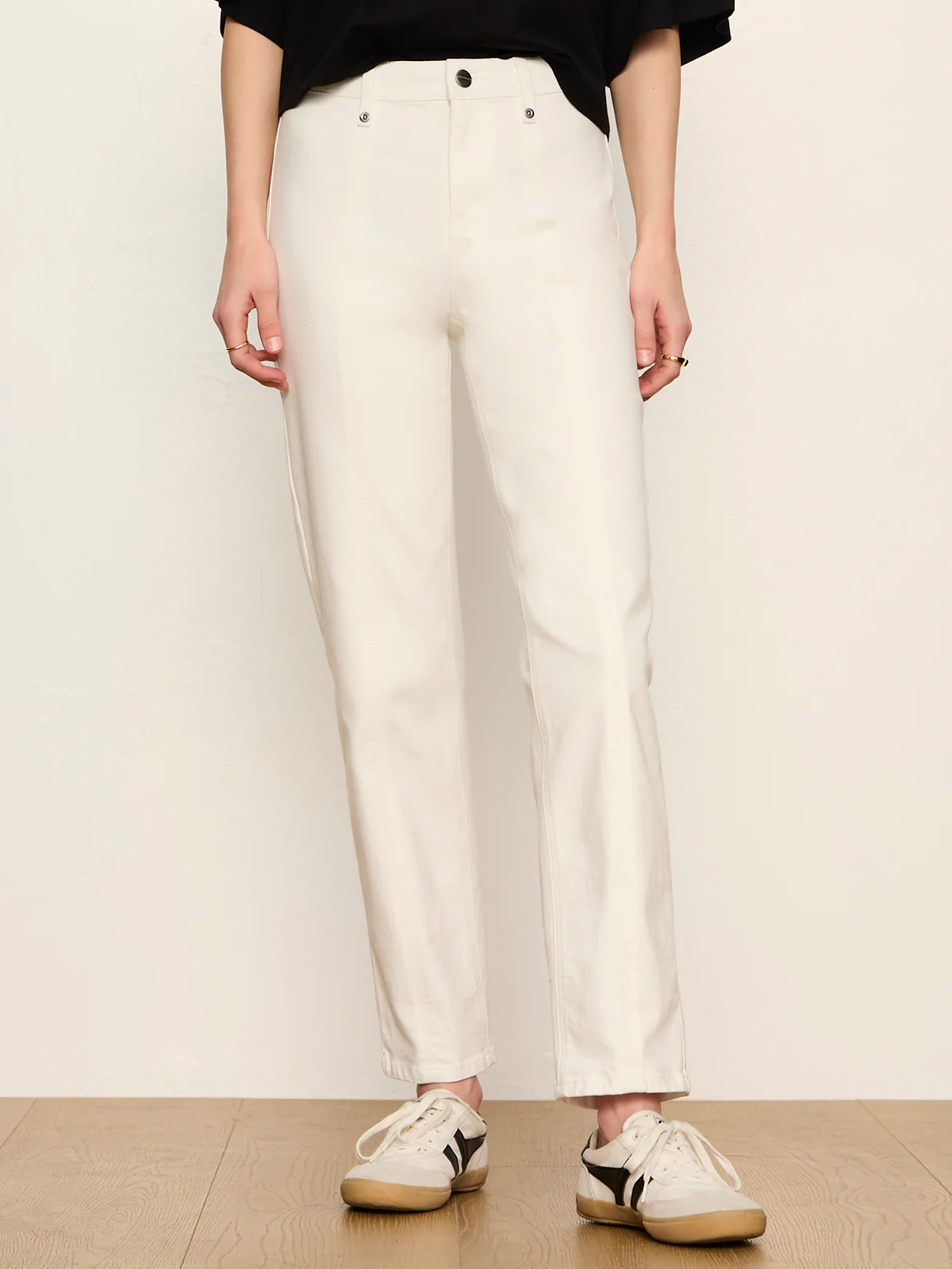 Nixie Slim Straight Ankle Jean Chalk