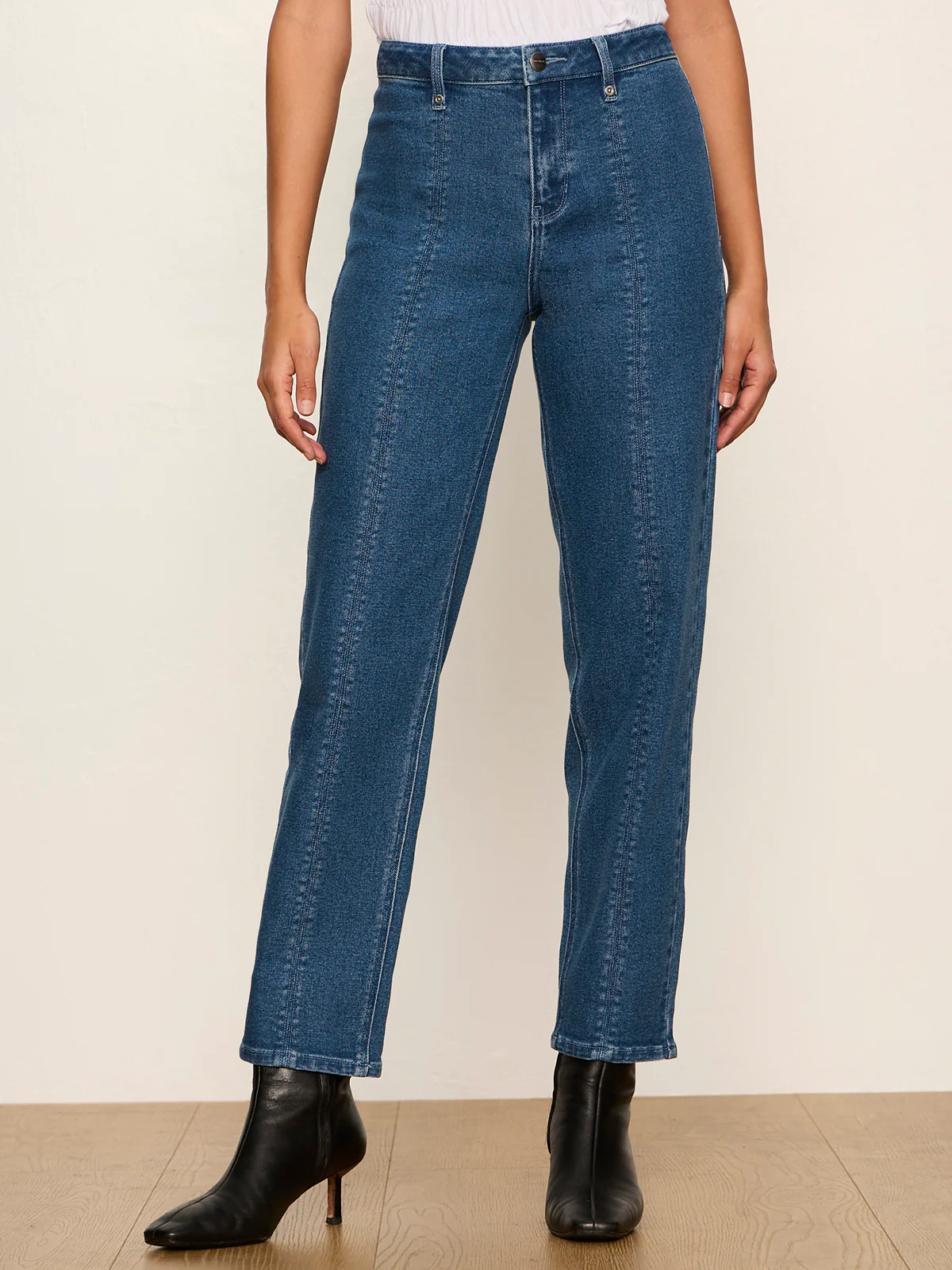 Nixie Slim Straight Ankle Jean Medium